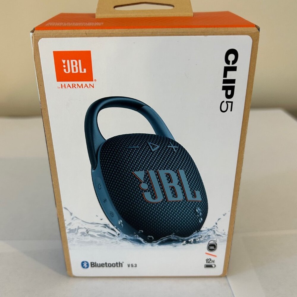 JBL Clip 5 BRAND NEW Portable Bluetooth Waterproof Speaker in BLUE